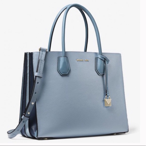 Michael Kors Handbags - Michael Kors Mercer Accordion Leather Tote